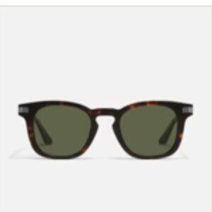 Quay Weekender Sunglasses - New